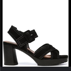 Donald Pliner GENI sandal.